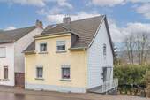 Freistehendes Einfamilienhaus - 5 Zimmer Einfamilienhaus zum Kaufen in Völklingen