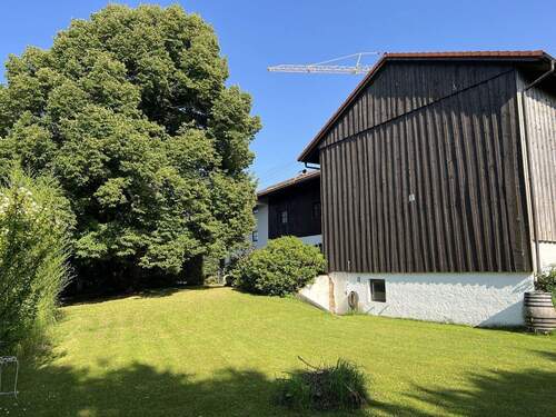 Garten und Scheune - 