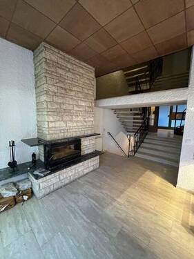 Der offene Kamin - 8 Zimmer Mehrfamilienhaus, Wohnhaus in Leingarten