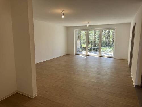 offenes Wohn- und Esszimmer - 3 Zimmer Etagenwohnung zur Miete in Albersdorf