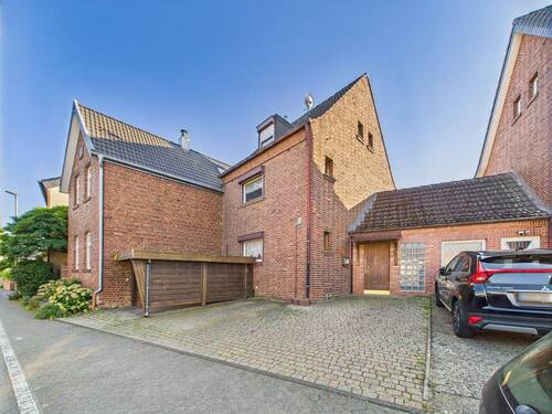Straßenansicht - 6 Zimmer Einfamilienhaus in Erftstadt