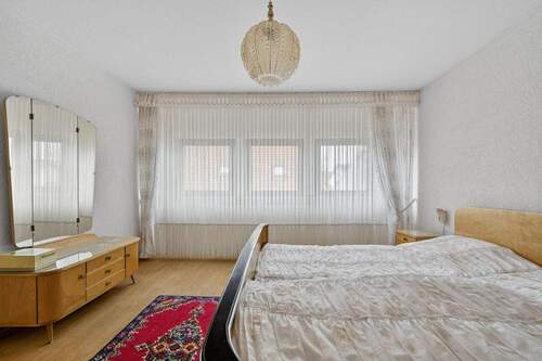 Schlafzimmer DG - 