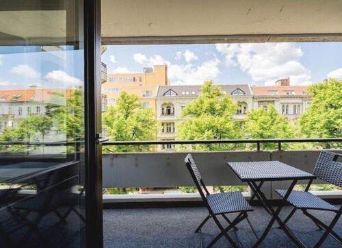 Balkon - Etagenwohnung mit 71,90 m&sup2; in Berlin zum Kaufen