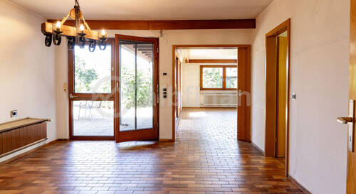 Diele / Essbereich - 6 Zimmer Bungalow zum Kaufen in Reutlingen