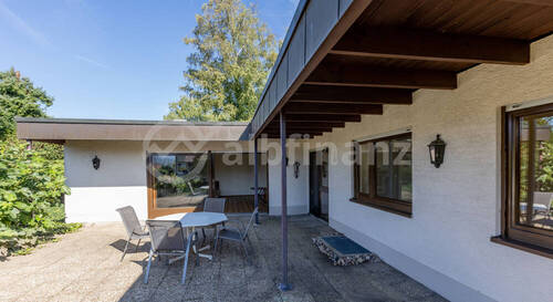 große teilüberdachte Terrasse - 