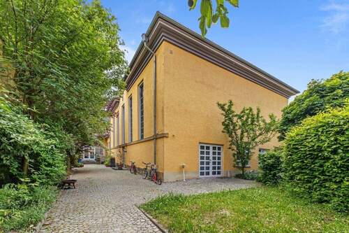 Kirchengebäude - 1 Zimmer Gewerbeobjekt (Büro, Produktion, Verkauf) in Karlsruhe / Durlach / Aue