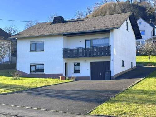 Vorderansicht - Ideal für Familien! Gepflegtes Einfamilienhaus mit großem Grundstück in Weltersburg