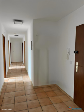 Eingangs-, und Flurbereich - 4 Zimmer Etagenwohnung in Baden-Baden