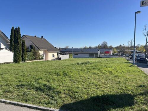Blick auf den Bauplatz - 6 Zimmer Doppelhaushälfte in Gärtringen