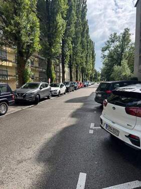 Wohnanlage von außen - 2 Zimmer Etagenwohnung in München