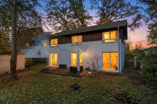 Nachtansicht - 6 Zimmer Einfamilienhaus in Falkensee