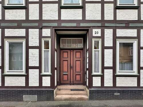 Hauseingang - 1 Zimmer Mehrfamilienhaus, Wohnhaus zum Kaufen in Goslar