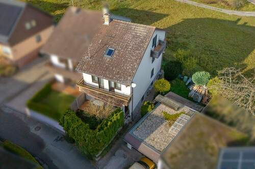 Luftansicht - 5 Zimmer Doppelhaushälfte zum Kaufen in Neuhausen