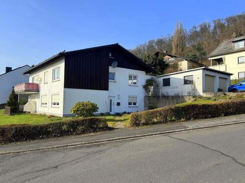 Seitenansicht - 6 Zimmer Einfamilienhaus zum Kaufen in Westerburg