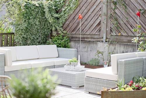 01 - 3-ZIMMER GARTENWOHNUNG MIT ZWEI TERRASSEN - INNENSTADTLAGE ESSLINGEN -