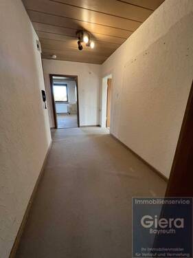 Flur/Eingang Ist-Zustand - Etagenwohnung mit 112,80 m&sup2; in Hummeltal zum Kaufen