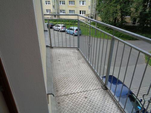 16 Balkon - 3 Zimmer Etagenwohnung zur Miete in Plauen
