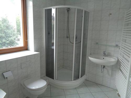 14 Bad - Etagenwohnung mit 81,70 m&sup2; in Plauen zur Miete