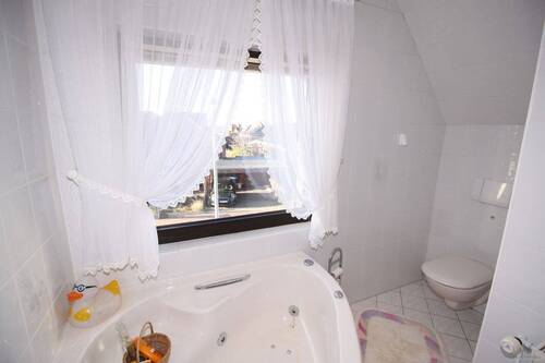 Wannenbad - andere Perspektive - 