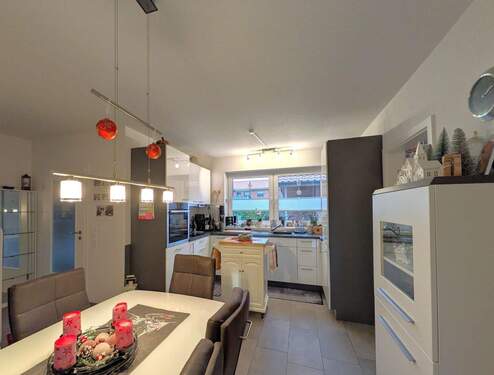 Essbereich mit Küche - 