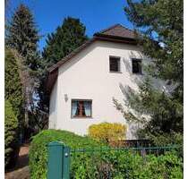 Provisionsfreies Einfamilienhaus - kernsaniert + Neubau-OG (2000), 800 m² Garten, Kamin, ruhige Lage - Berlin Biesdorf