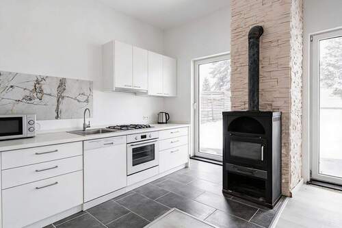 Bild 2 - 4 Zimmer Bungalow zum Kaufen in Berlin