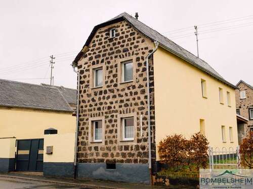 Hausansicht - Charmantes Einfamilienhaus mit Scheune, Innenhof & Ausbaupotenzial in Ochtendung
