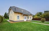 Hausansicht - Top gepflegtes Architekten-Einfamilienaus mit weiterem Bauplatz in gefragter Lage von Dallgow
