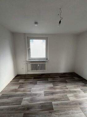 Wohnzimmer - 2 Zimmer Etagenwohnung zur Miete in Uslar