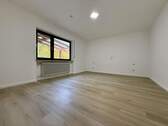 Eltern - Etagenwohnung mit 236,00 m² in Berg zur Miete
