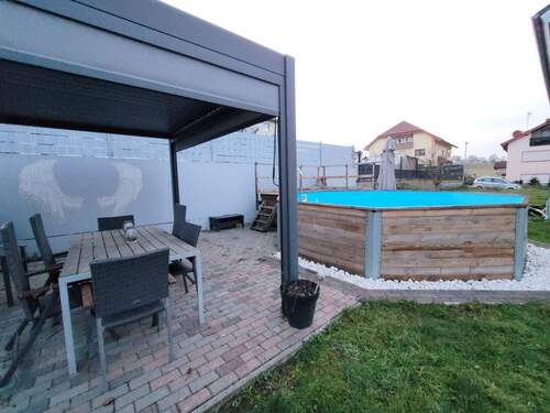 Terrasse mit Pool - 