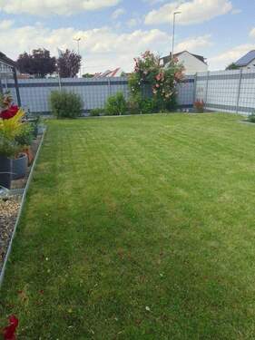 Garten - 1 Zimmer Mehrfamilienhaus, Wohnhaus in Hambrücken