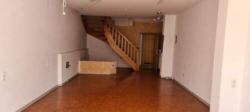 2 - Gewerbeobjekt (Büro, Produktion, Verkauf) zur Miete in Calden