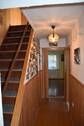 Flur mit Treppe zum DG - 