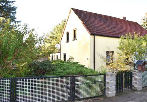 DHH Küstrin-Kietz, Mecklneburger Str. - -RESERVIERT- Gemütlich soll es werden ? Packen Sie es an ! Diese DHH mit Nebengebäude und Garage in Küstrin-Kietz ...