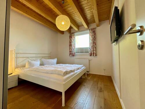 1. Schlafzimmer im EG - 