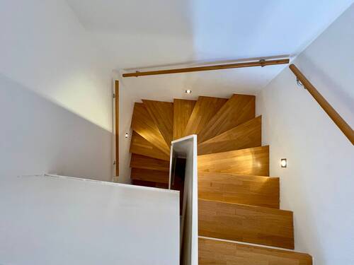 Holztreppe ins OG - 
