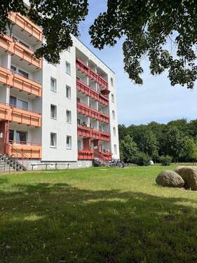 Außenansicht - Schöne 4 Zimmer Wohnung mit 2 Balkonen