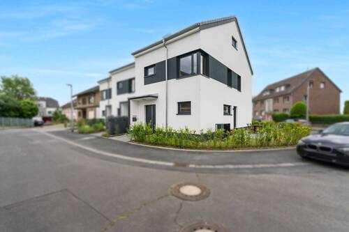 Hauseingang - Willkommen daheim - Ihr neues Zuhause in Meindorf mit perfekter Anbindung an Bonn und Köln