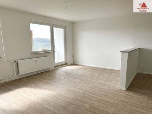 Wohnzimmer - Modern sanierte 3-Raum-Wohnung im Wohngebiet in Annaberg!