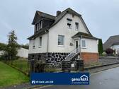 Bild 1 - Hirzenhain-Bahnhof: Familienfreundliches Wohnhaus mit großem Garten