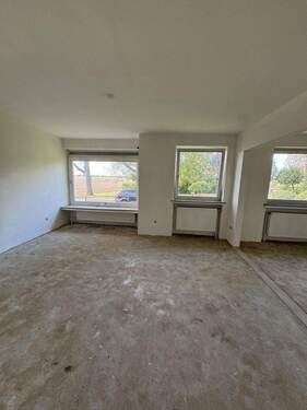 Wohnzimmer mit Essbereich - 