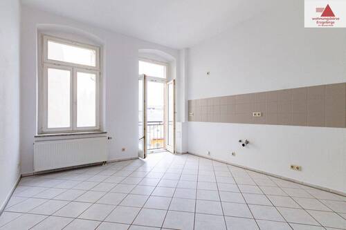 Küche - Einziehen und wohlfühlen - Helle 2-Raum-Wohnung mit großer Küche
