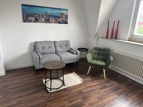 Wohnraum mit Sofa - 