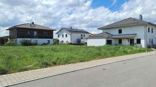 Bild 1 - Baugrundstück in Langquaid - 209.000,00 EUR Kaufpreis, ca.  0,00 m²