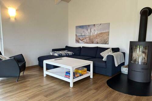 Wohnzimmer mit Kamin - 