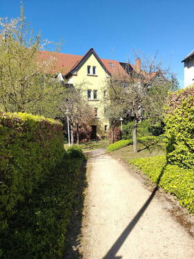 Gebäude Hintereingang - 