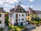 Sehr gepflegtes Erscheinungsbild! - Preisanpassung! Komplett modernisiertes 3-Fam. Haus in bevorzugter Lage in Zuffenhausen-Mönchsberg!