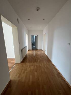 Flur - 3 Zimmer Etagenwohnung zur Miete in Höxter