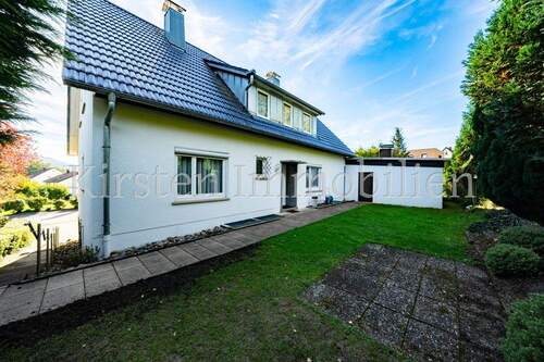 Eingang - Einfamilienhaus mit 210,00 m² in Balingen zum Kaufen